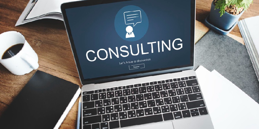 What is and does a digital consultant?